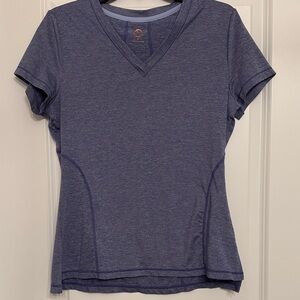 Shape top in size medium